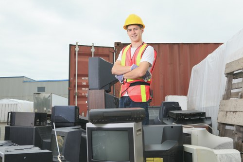 Benefits of hiring a home clearance service